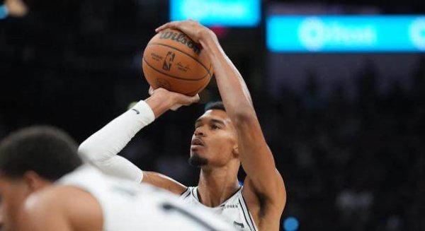 天盈配 文班打出史上最强开局 MVP&DPOY都是他的囊中物？